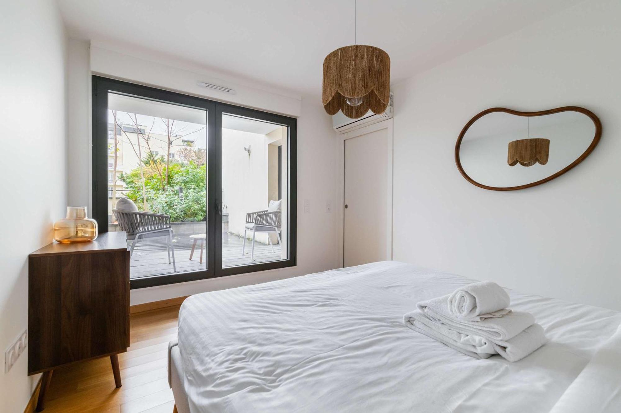 Appartement Lumineux Avec Terrasse Courbevoie - 4P - Flat-Guest エクステリア 写真